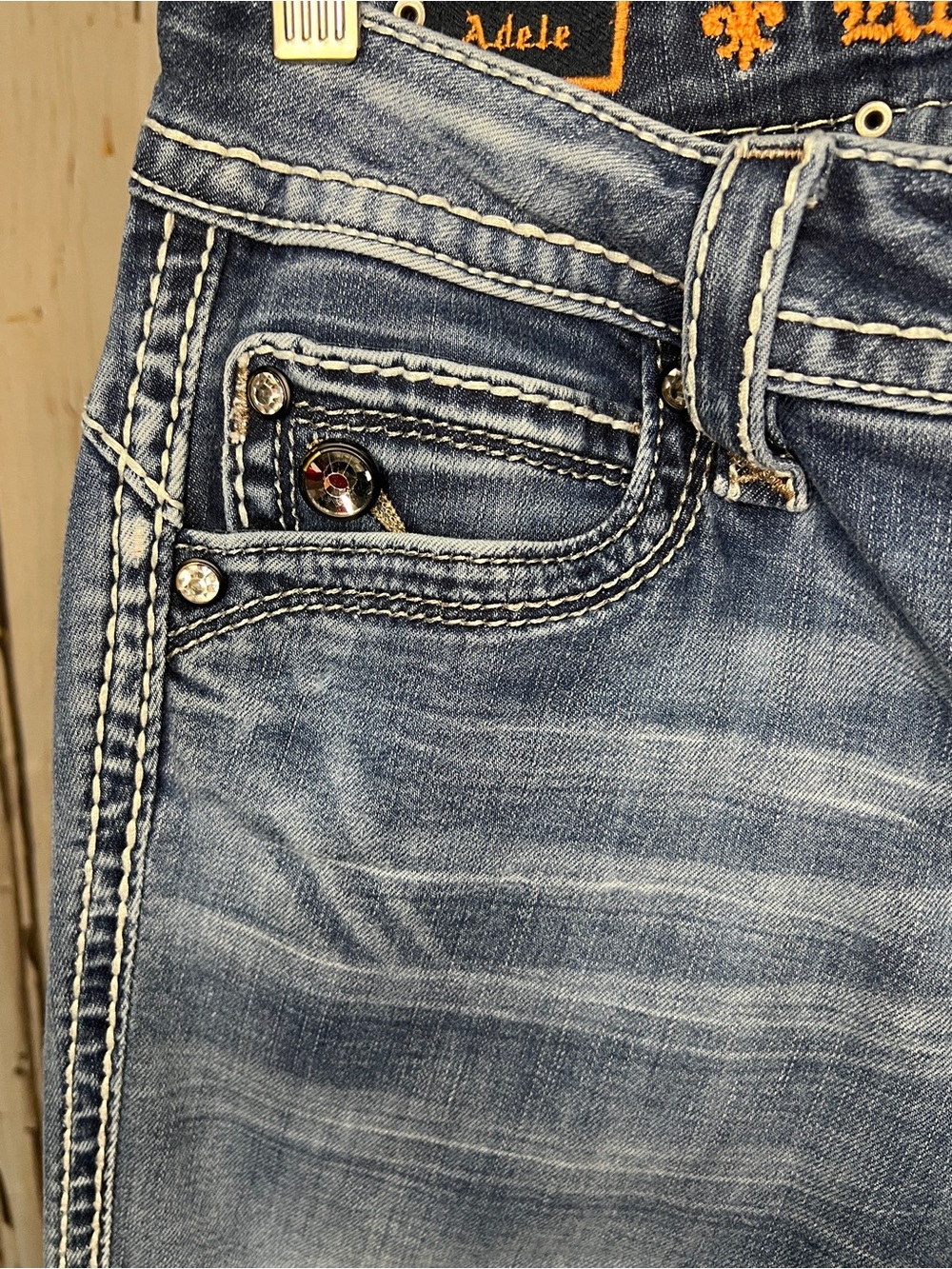 MUST HAVE ROCK REVIVAL SKINNY JEANS - Picture 3 of 13